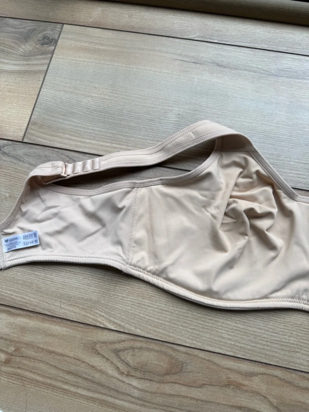 Wacoal Sport 38DD bra - Picture 6 of 8